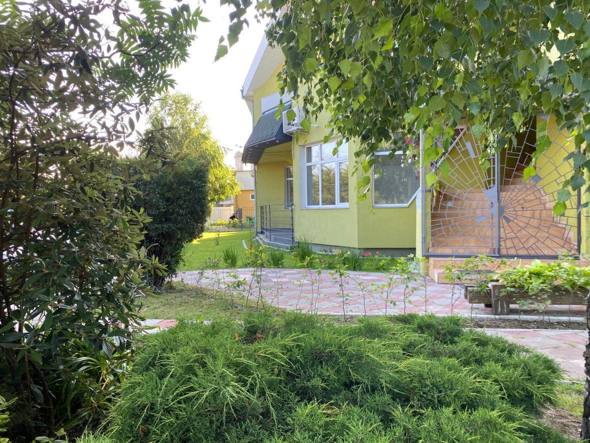 Appartamento Авіа Užhorod Esterno foto