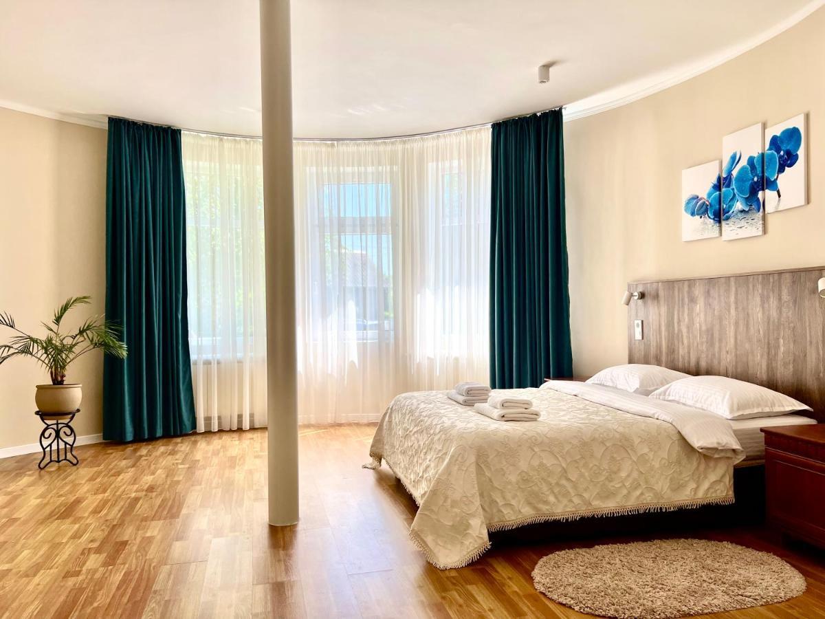 Appartamento Авіа Užhorod Esterno foto